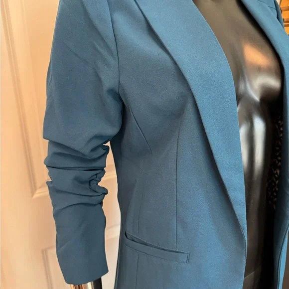 Skies Are Blue Teal Blazer - Picture 3 of 6